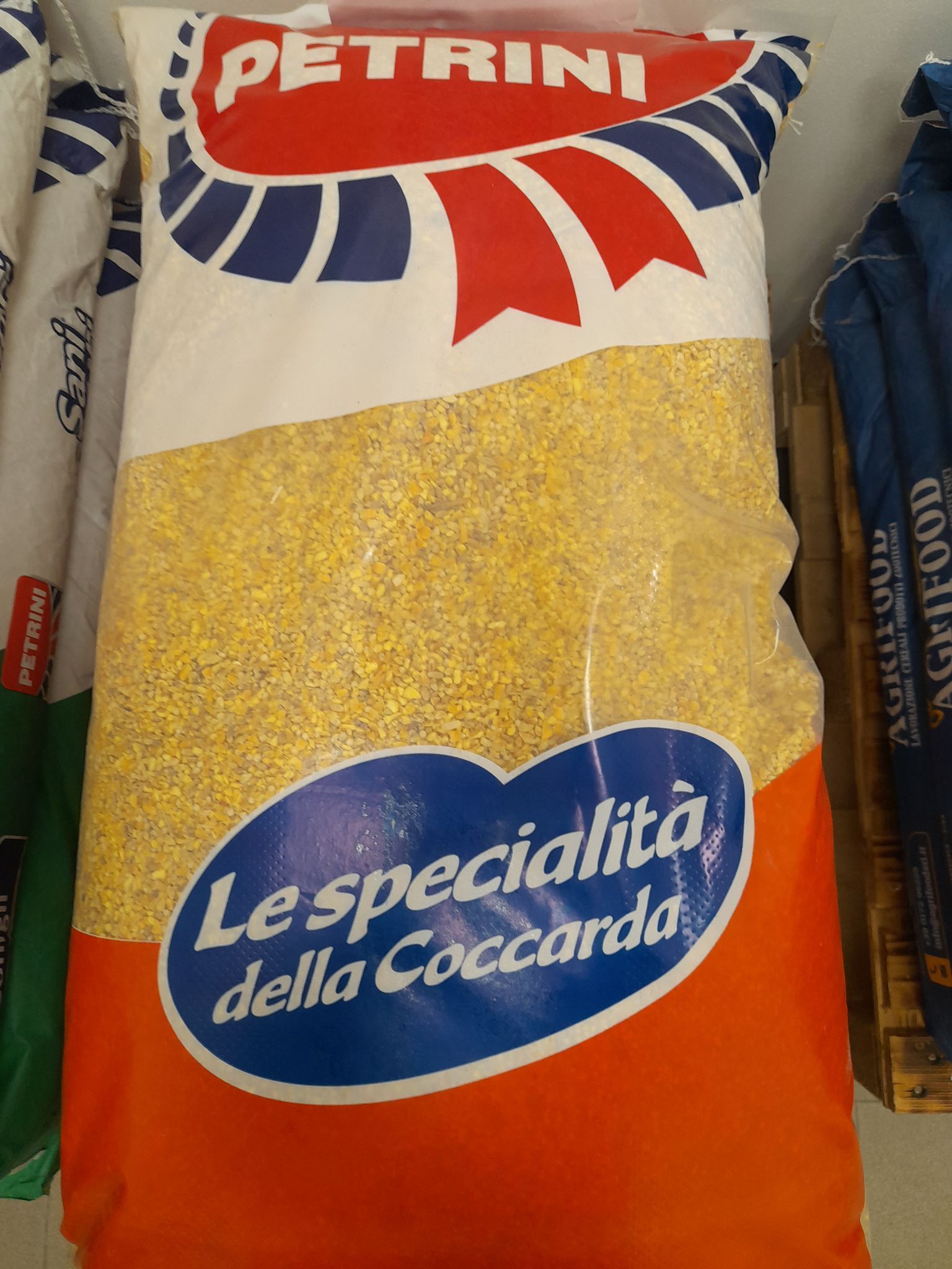 A bag of petrini le specialita della coccarda