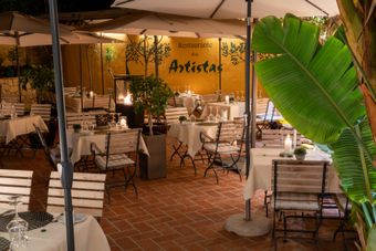 Terrace of Artistas Restaurant in Lagos, Algarve, with a relaxed and elegant atmosphere