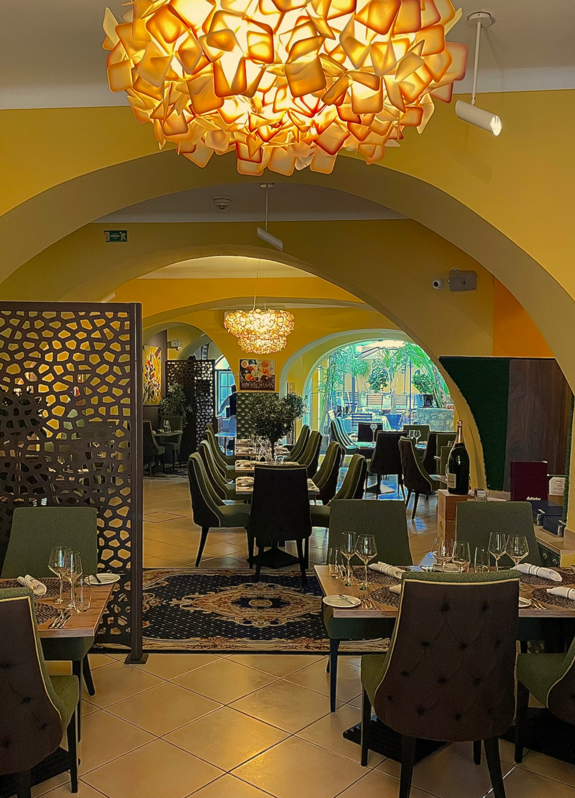 Elegant interior of Restaurante Artistas in Lagos, Algarve