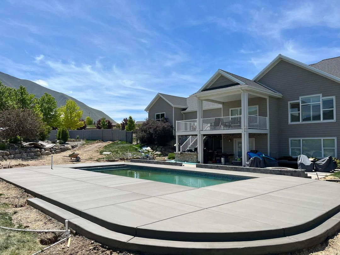 Concrete pool deck