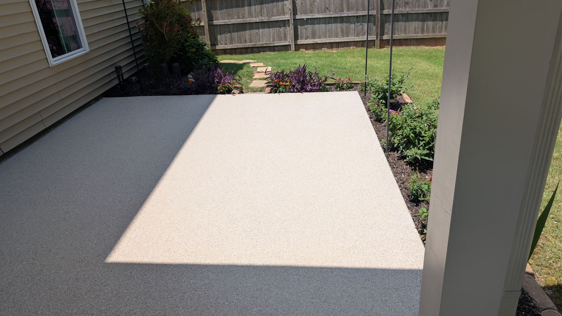Oahu Brown Epoxy Flake Patio Floor in Simpsonville, SC