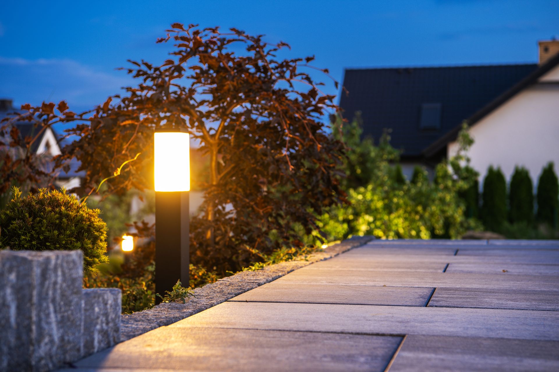 Building Resilient Outdoor Spaces via Expert Hardscaping thumbnail