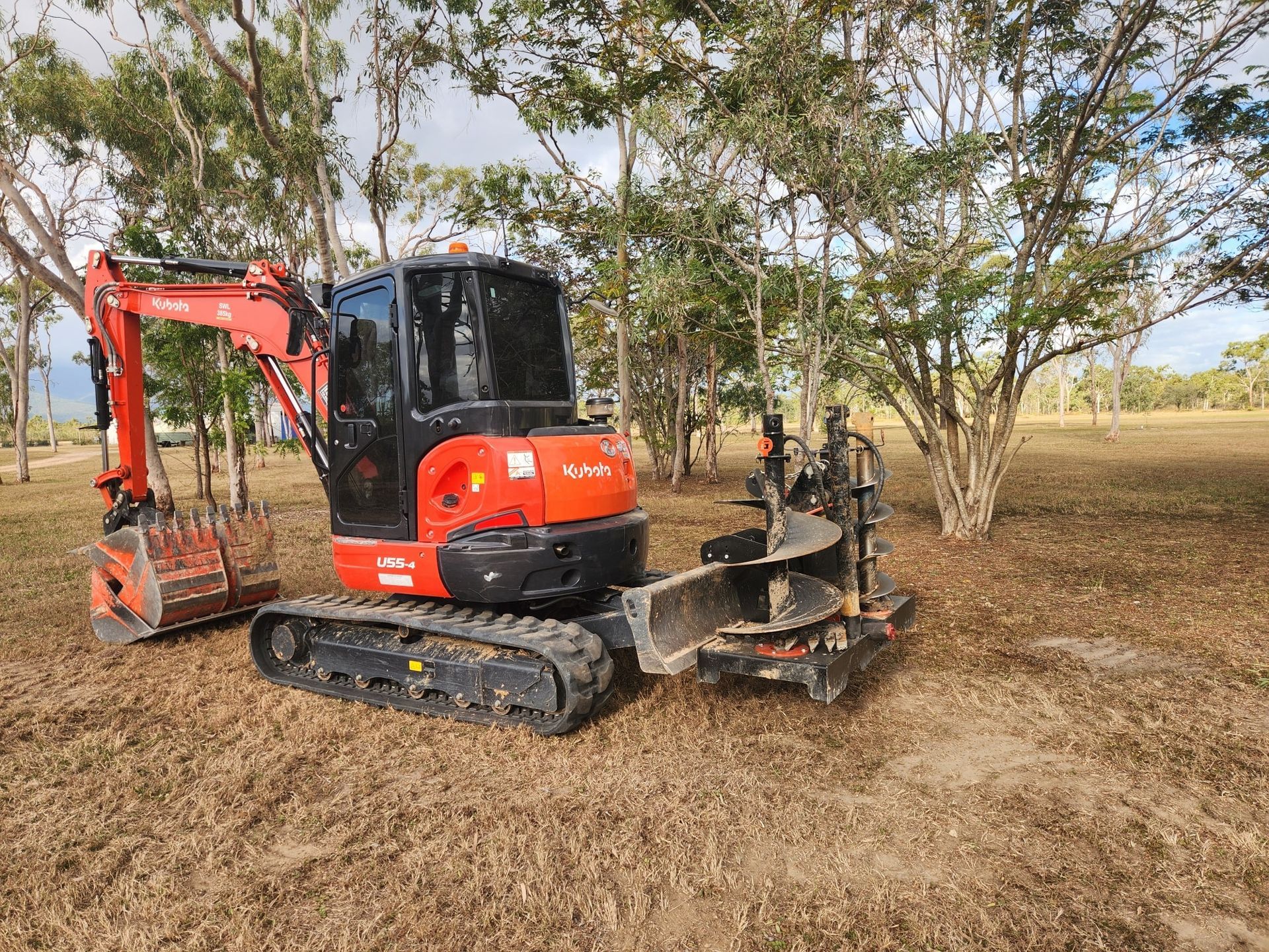 Orange Excavator — AGM HIRE NQ in Kelso, QLD