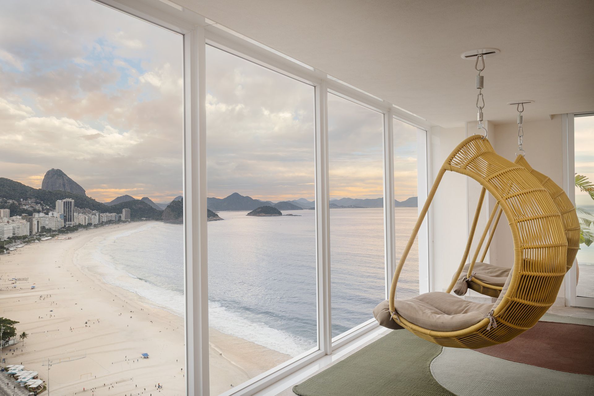 Vista de Copacabana a partir de um lounge do Othon Palace