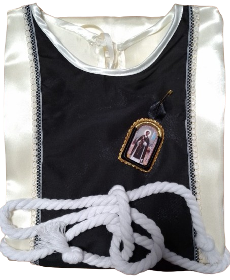 Un vestido blanco y negro con la imagen de un hombre