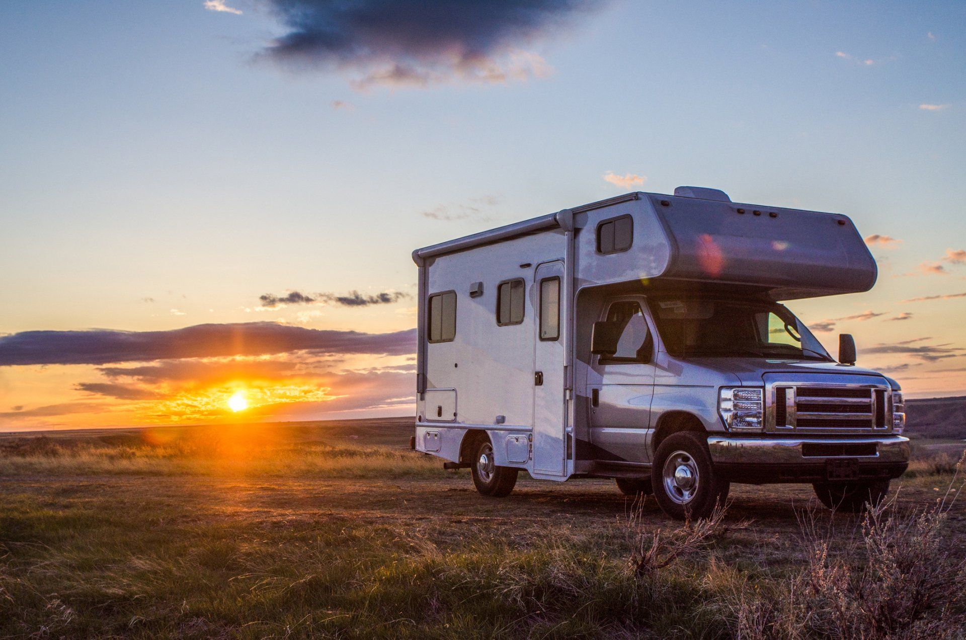 Motor Home And Sunset — Davis, OK — KV Mobile RV Park