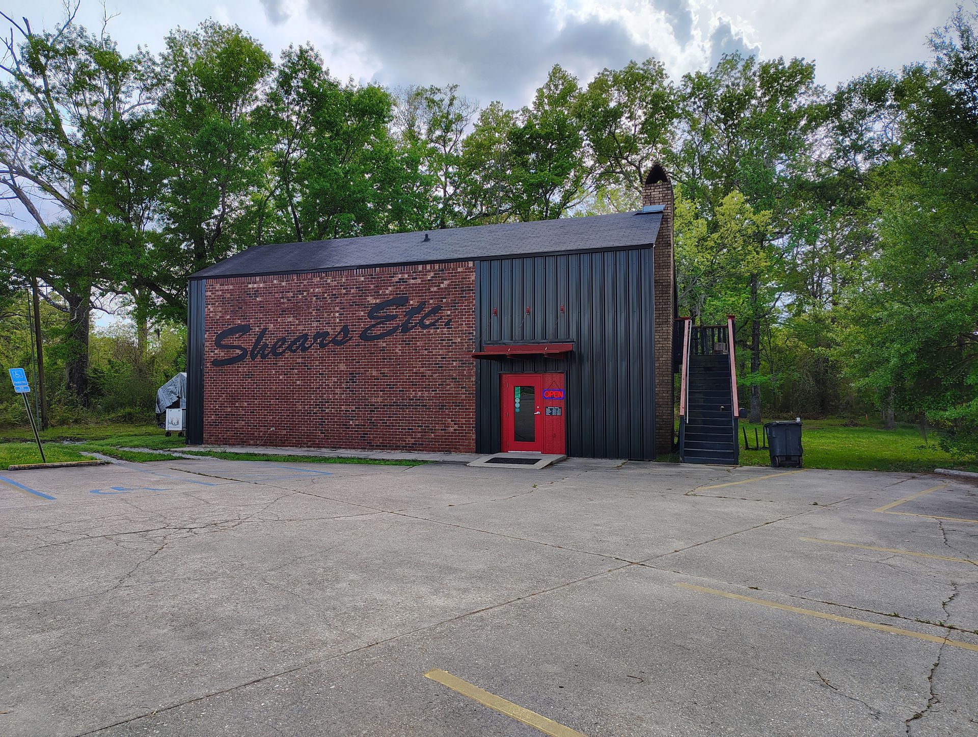 The hair salon Shears Etc.'s facade
Baton Rouge, LA 