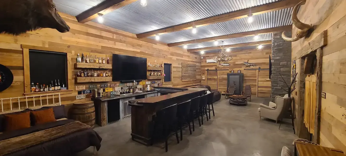 There is a bar in the middle of the room.