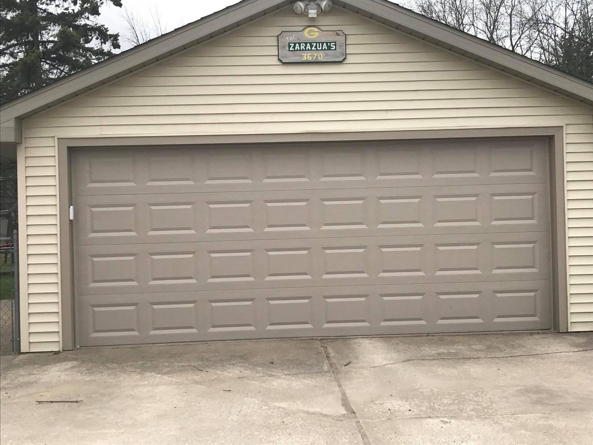 Big Garage Door - Bay City, MI - M & R Garage Doors & Openers