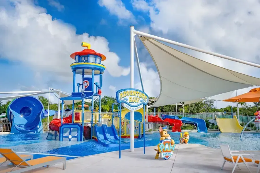 Paw Patrol splash pad Nickelodeon Riviera Maya toddler water play area with shallow pool and shaded