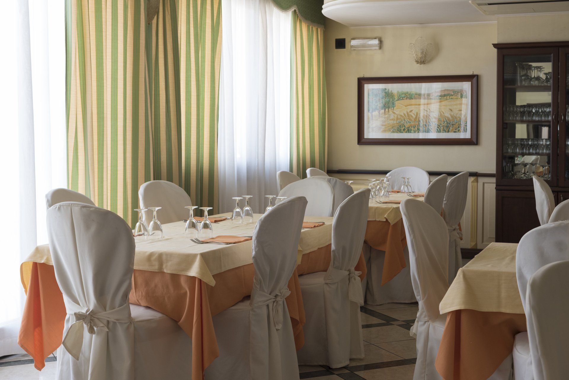 Il ristorante del nostro hotel in centro a Olbia