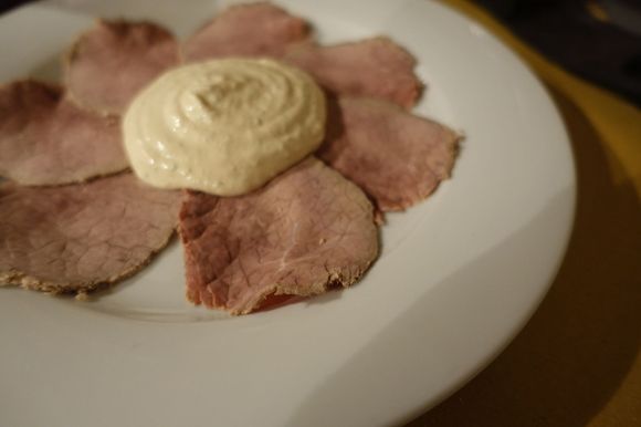 vitello tonnato in trattoria