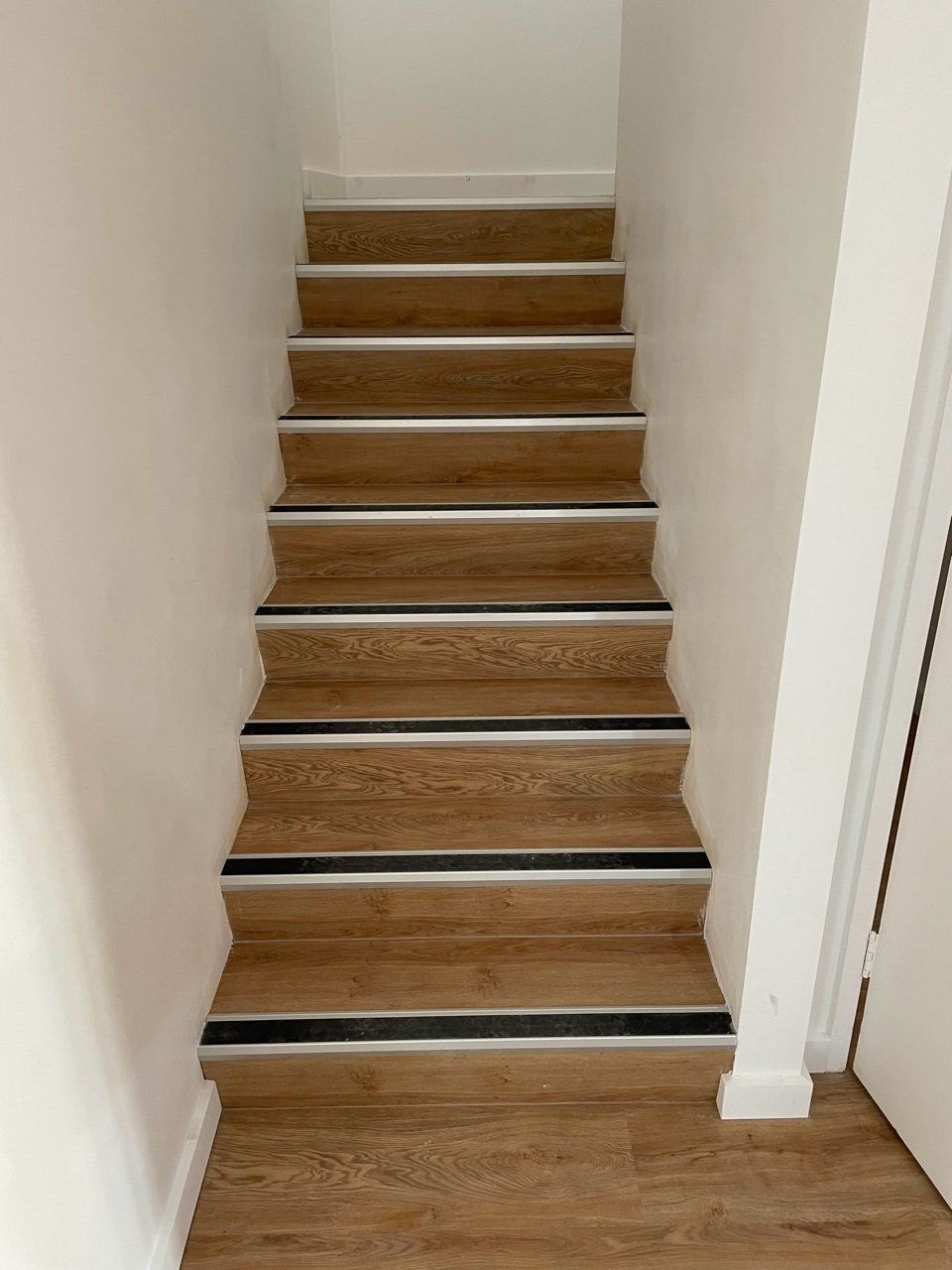 Carpet staircase - Flooring in Alice Springs, NT
