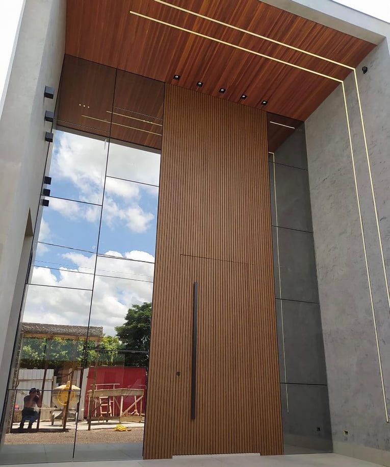 Portas Pivotantes