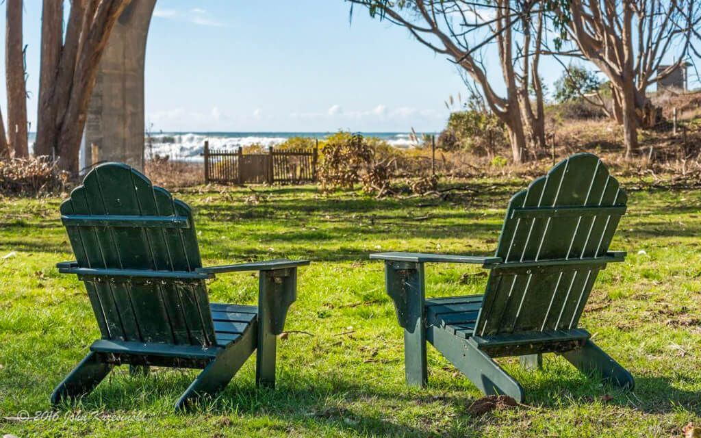 2 lawn chairs with beautiful view