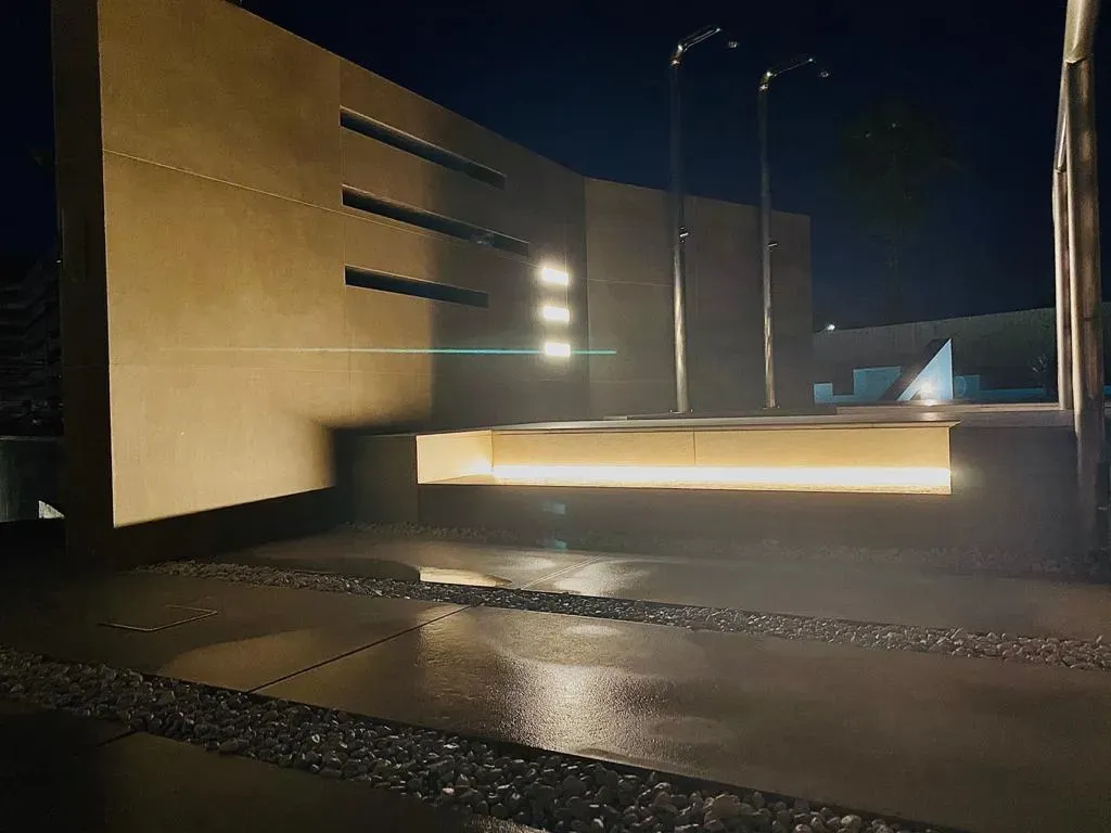 piscina in stabilimento balneare illuminazione
