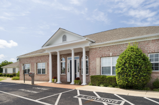 Carriage House Inn