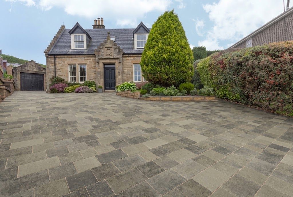 Marshalls Savanna driveway block paving in natural grey and charcoal tones