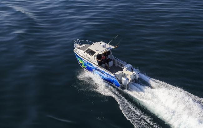 BF150 Hero Lifestyle — Outdoor Motor In Yarrawonga, NT BF150 Hero Lifestyle — Outdoor Motor In Yarrawonga, NT