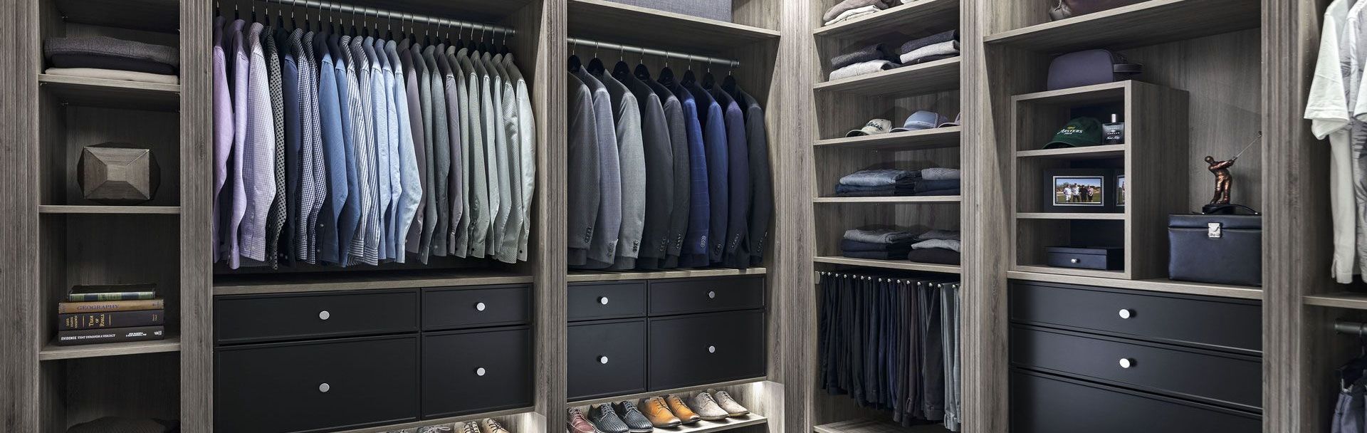 Walk in closet system