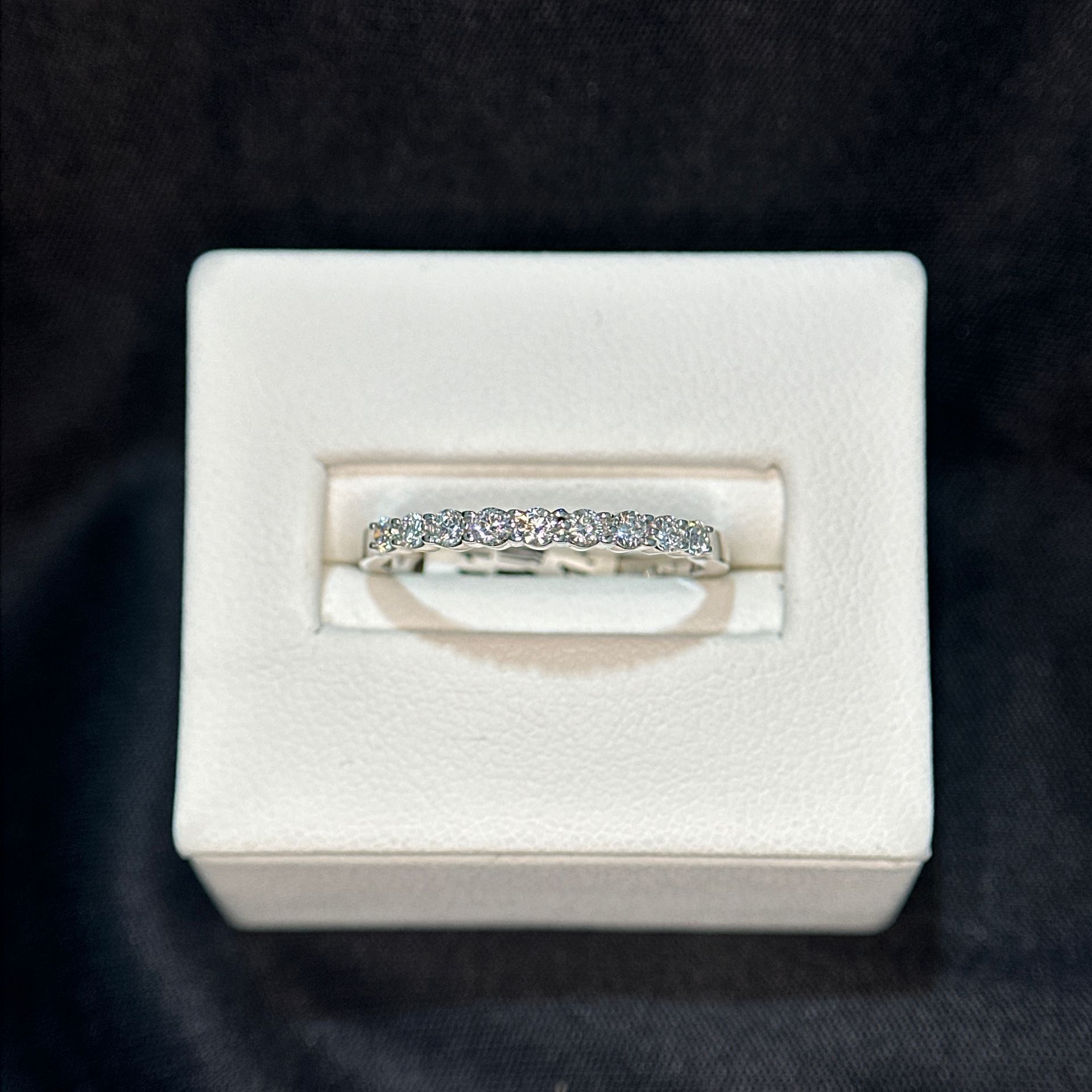 14K White Gold 0.25 CTW Diamond Wedding Band