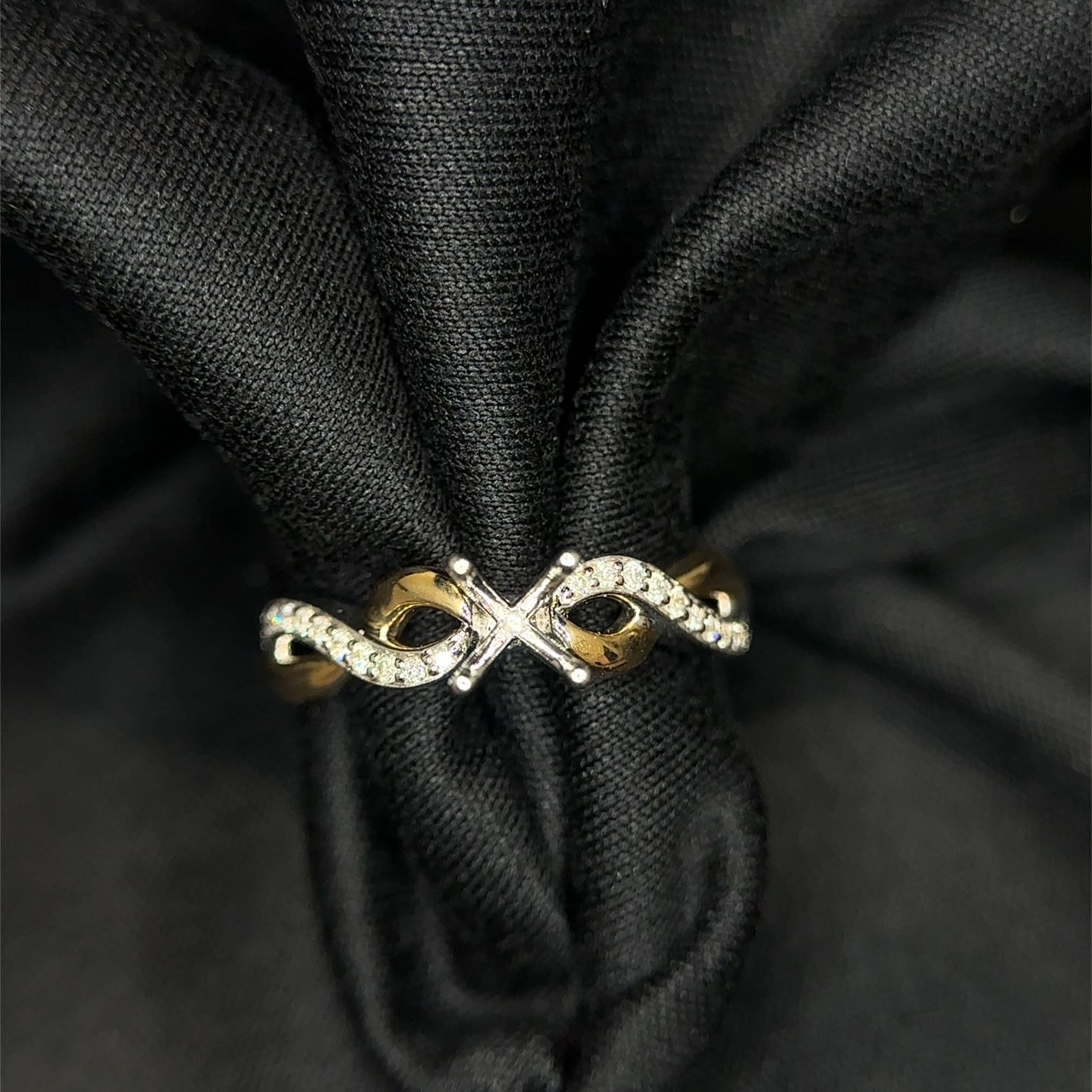 14K Two Tone Semi Mount Diamond Ring