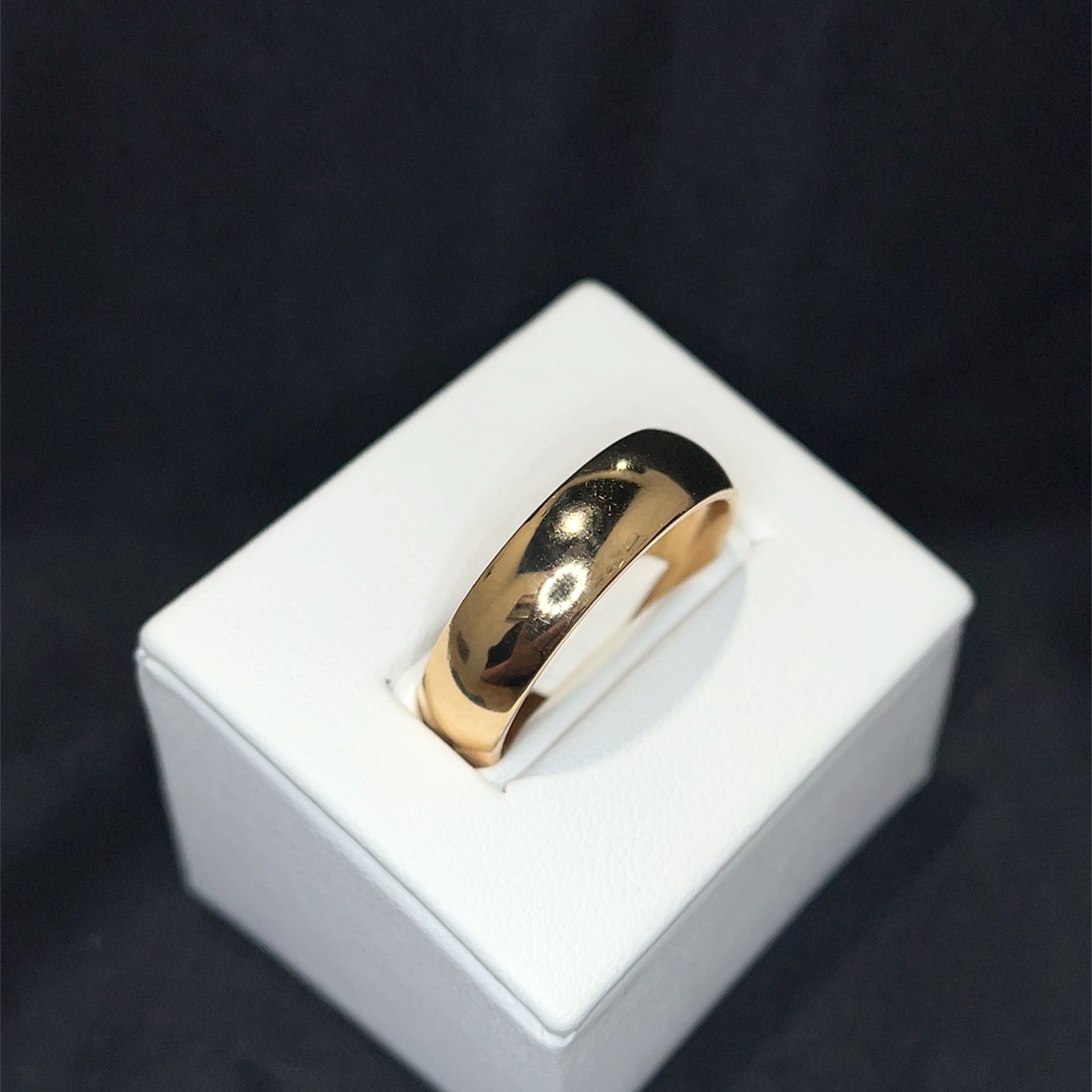 Men's 14K Yellow Gold Half Round Band