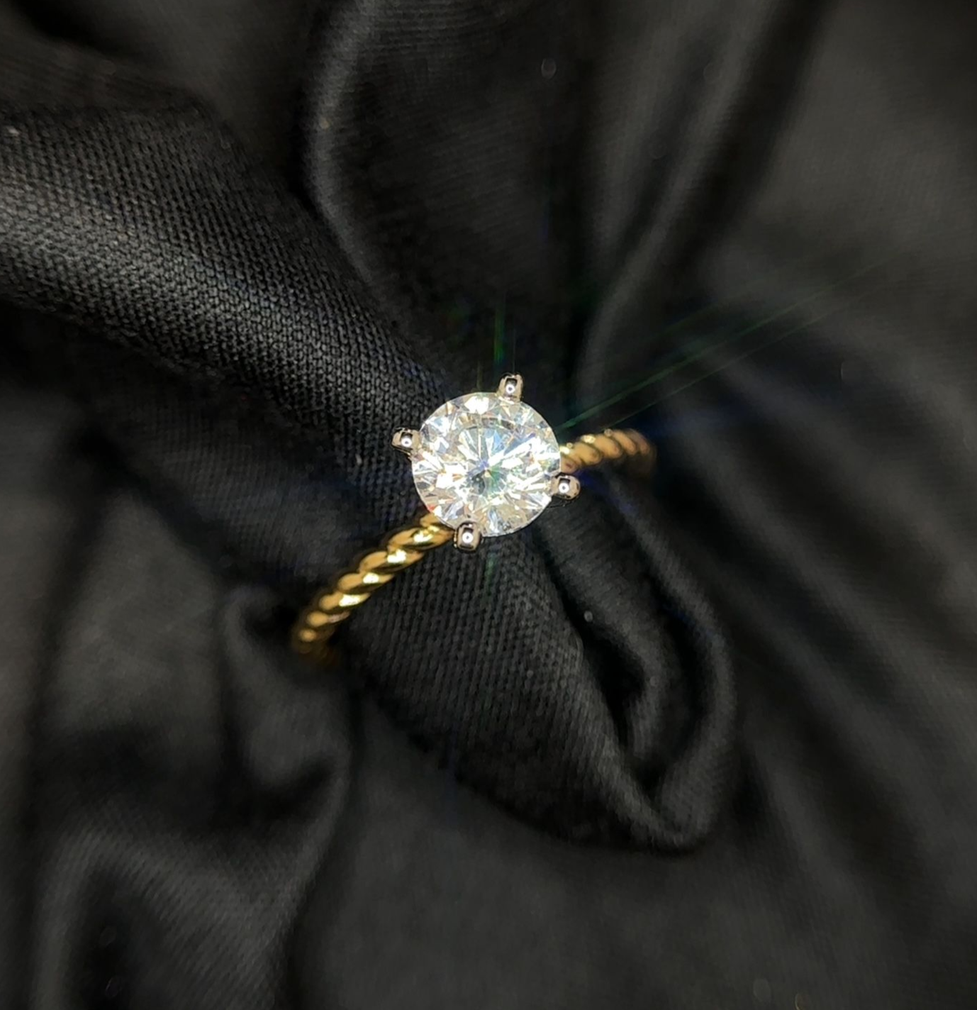 14K Yellow Gold Solitaire Semi Mount Ring with Braided Design