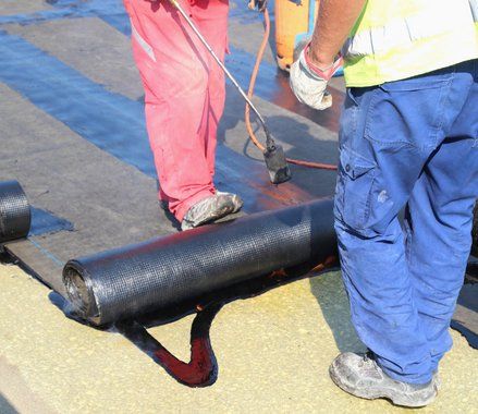 Impermeabilización de tejado con tela asfáltica en Torrejoncillo, Cáceres