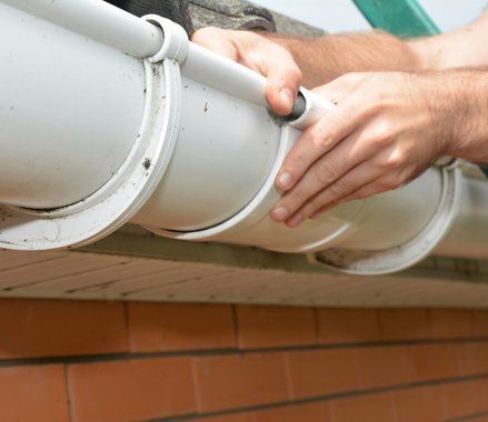 Instalación de canalones de Cáceres