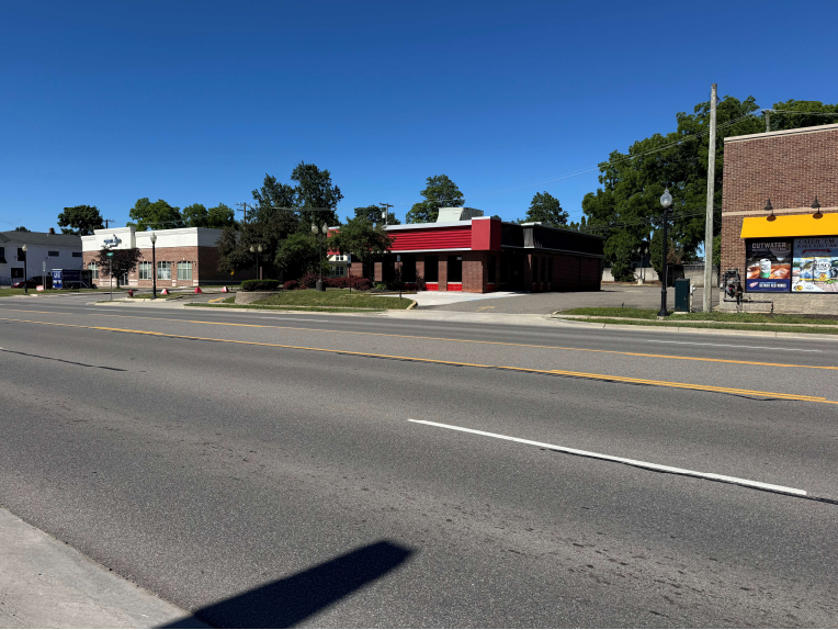 Lake Orion, MI (388 S. Broadway)
