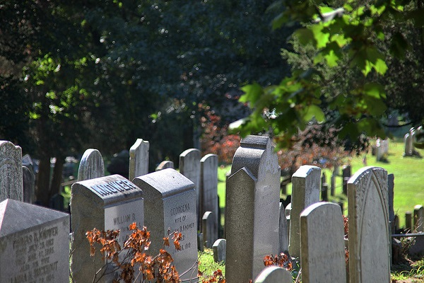 Sleepy Hollow cemetery with a lot of graves and trees in the background