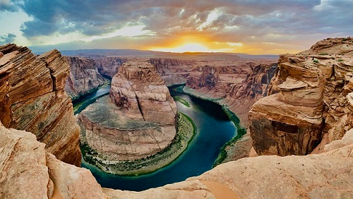 A river flowing through Glen Canyon National Recreation Area