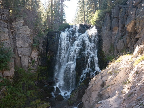 kings creek falls in lassen volcanic np
