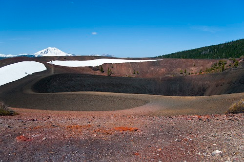 volcano craters in lassen volcanic np