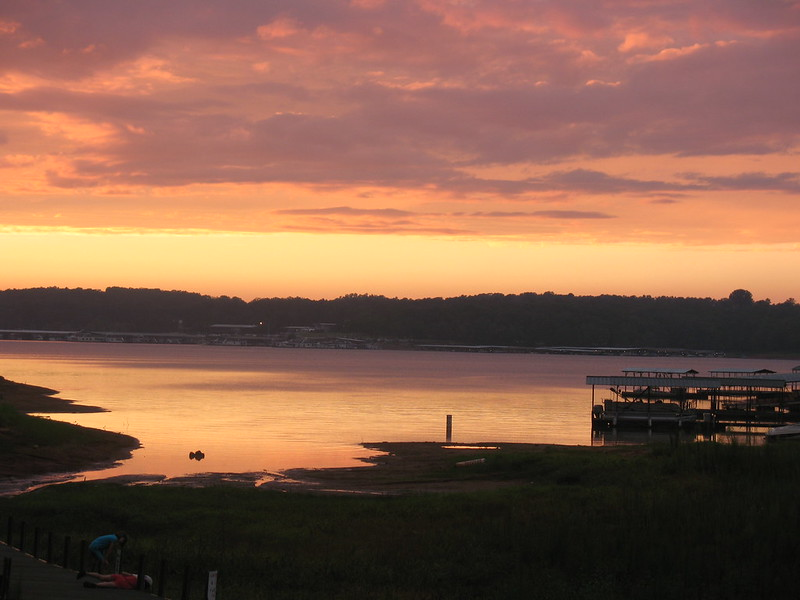 A sunset over Lake Hartwell State Park