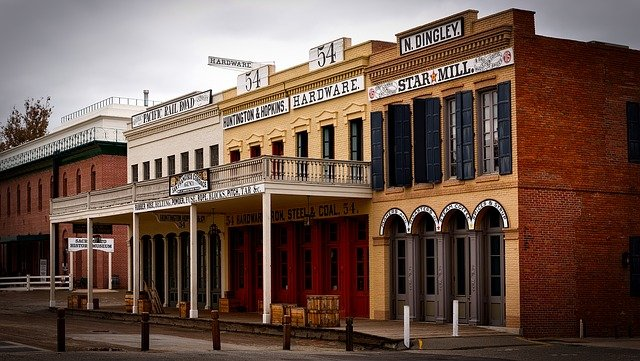 A row of old brick buildings in old town sacramento