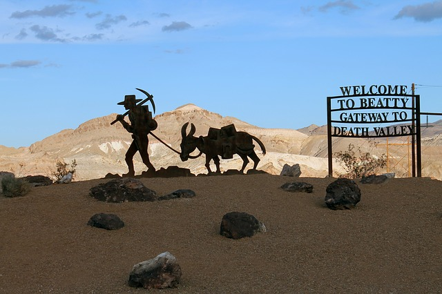 Welcome to Beatty sign