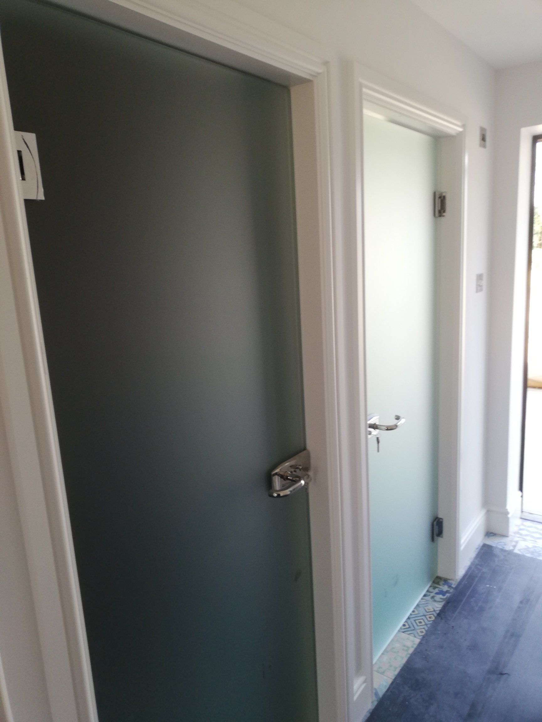 sandblasted toughened glass door