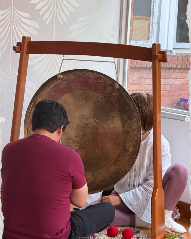 Experiencia de baño de gong en Cuatro Almas