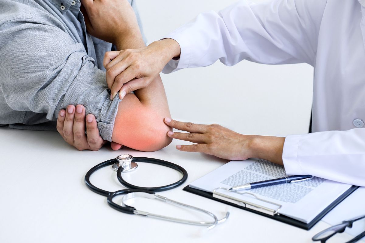 Tratamento conservador para epicondilite lateral: como funciona?