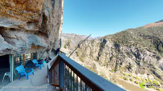 glenwood springs property management