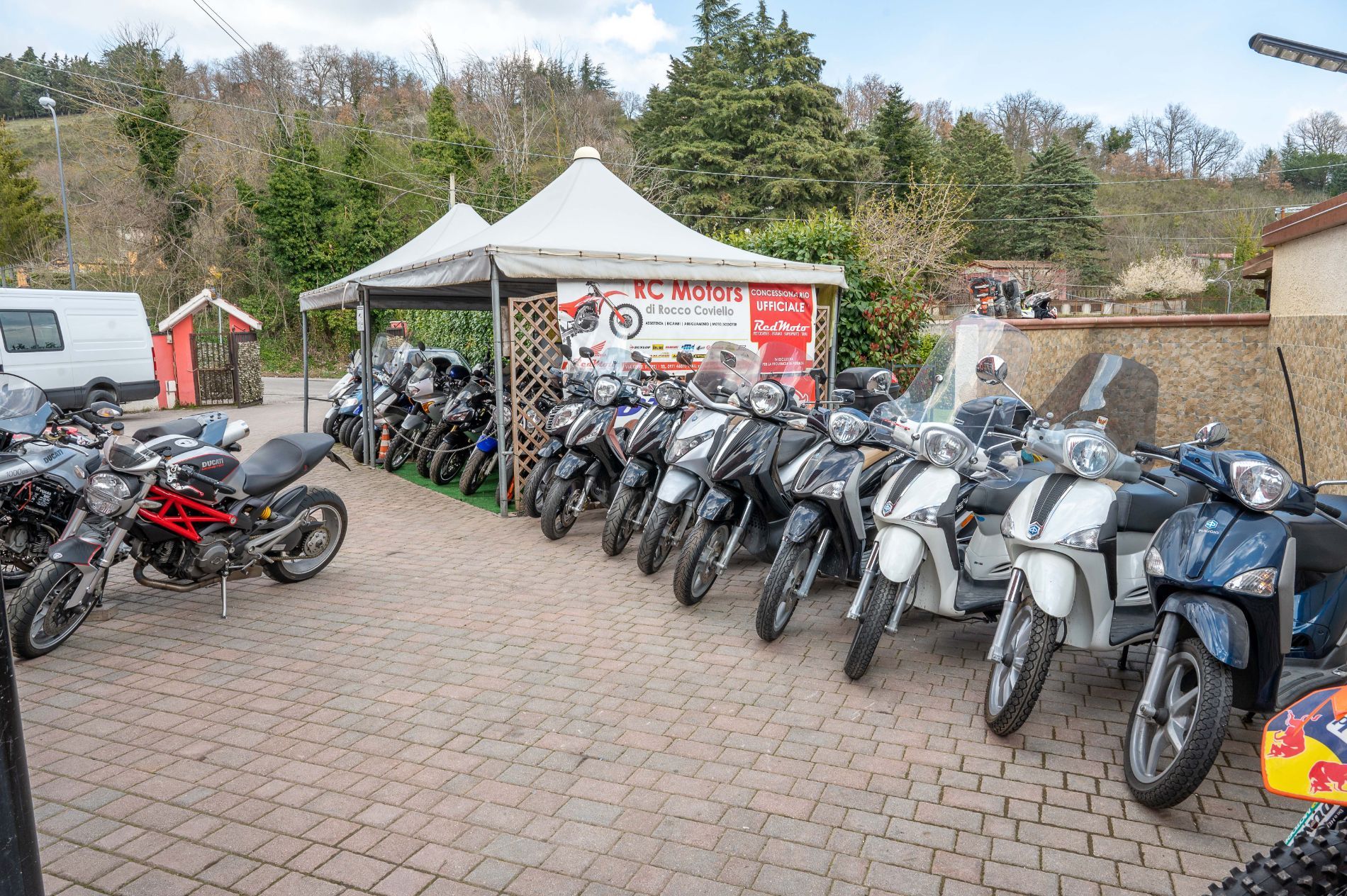 scooter e motocicli in vendita