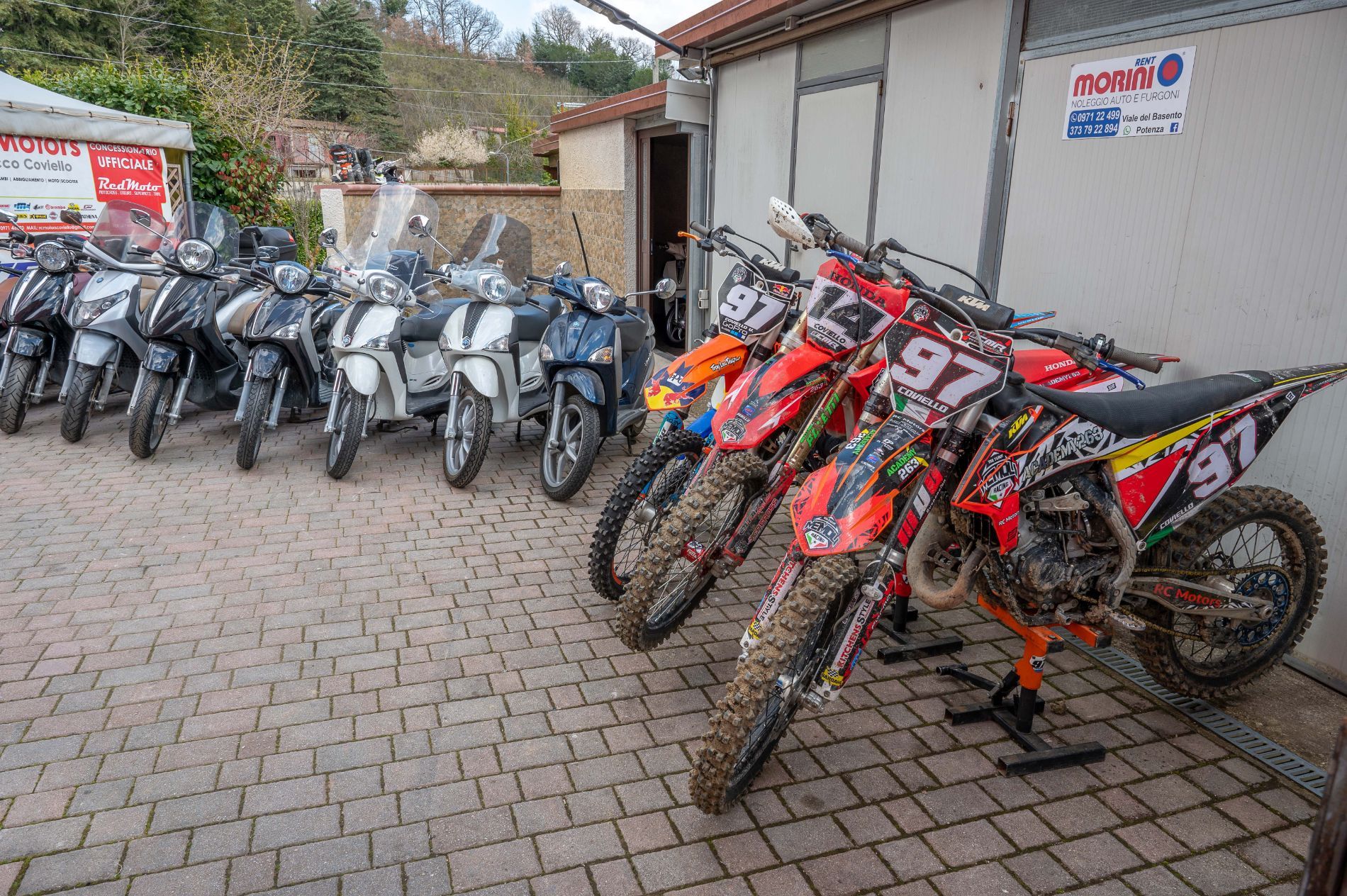 vendita scooter e moto da cross
