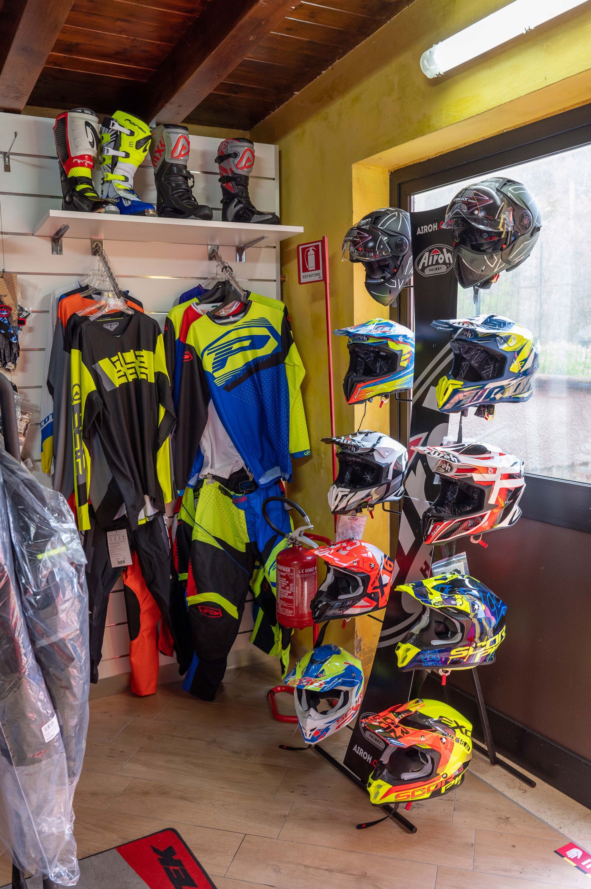 tute e caschi moto