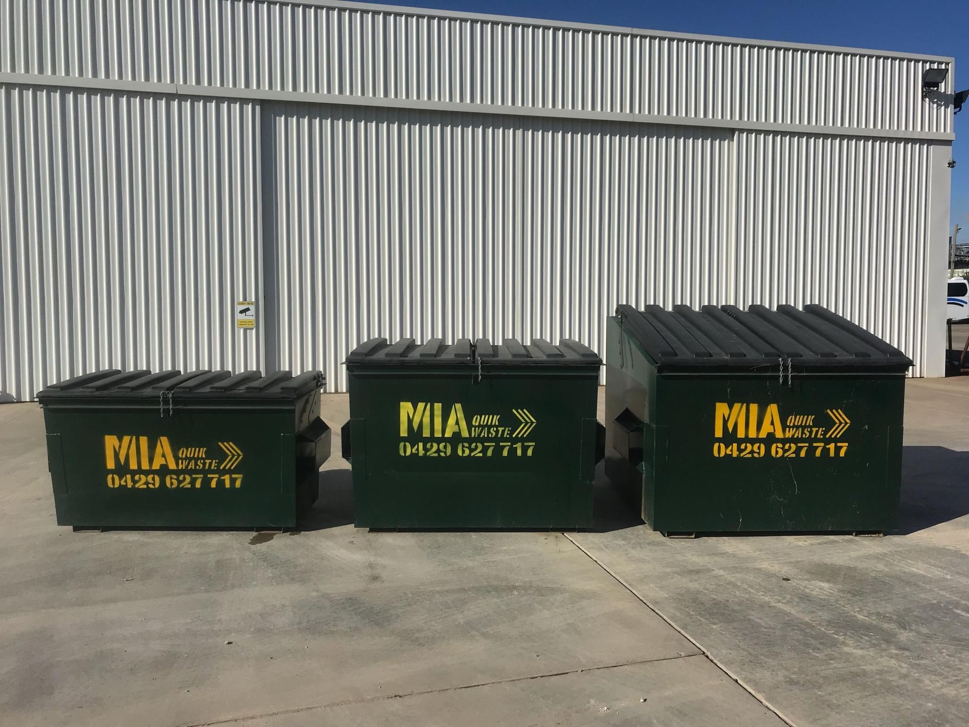 Front lift bin hire Griffith NSW – commercial waste collection by MIA Quik Waste