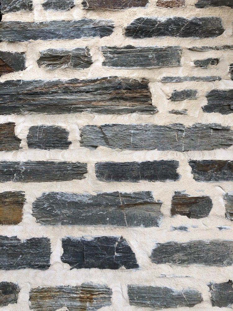 Dry stack schist house