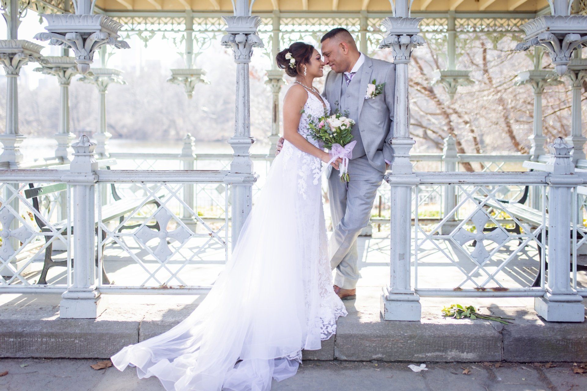 Central Park Wedding Photography NYC | Wedding Poses Photos | NYC Wedding Photographer | Manhattan Central Park PhotoShoot