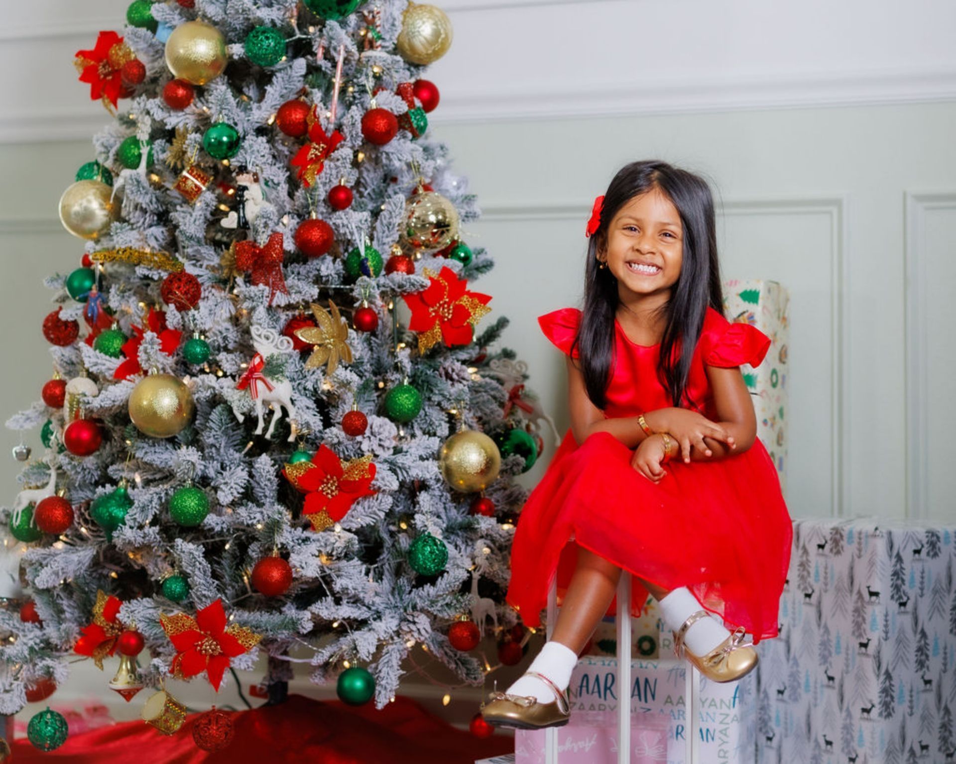 Family Christmas Photos Orlando FL | FL Fun Family Christmas Photos | Cute Unique Family Christmas Photos FL |  Professional Family Christmas Photos | Creative Holiday Family Photos in Orlando FL | Christmas Family Photoshoot