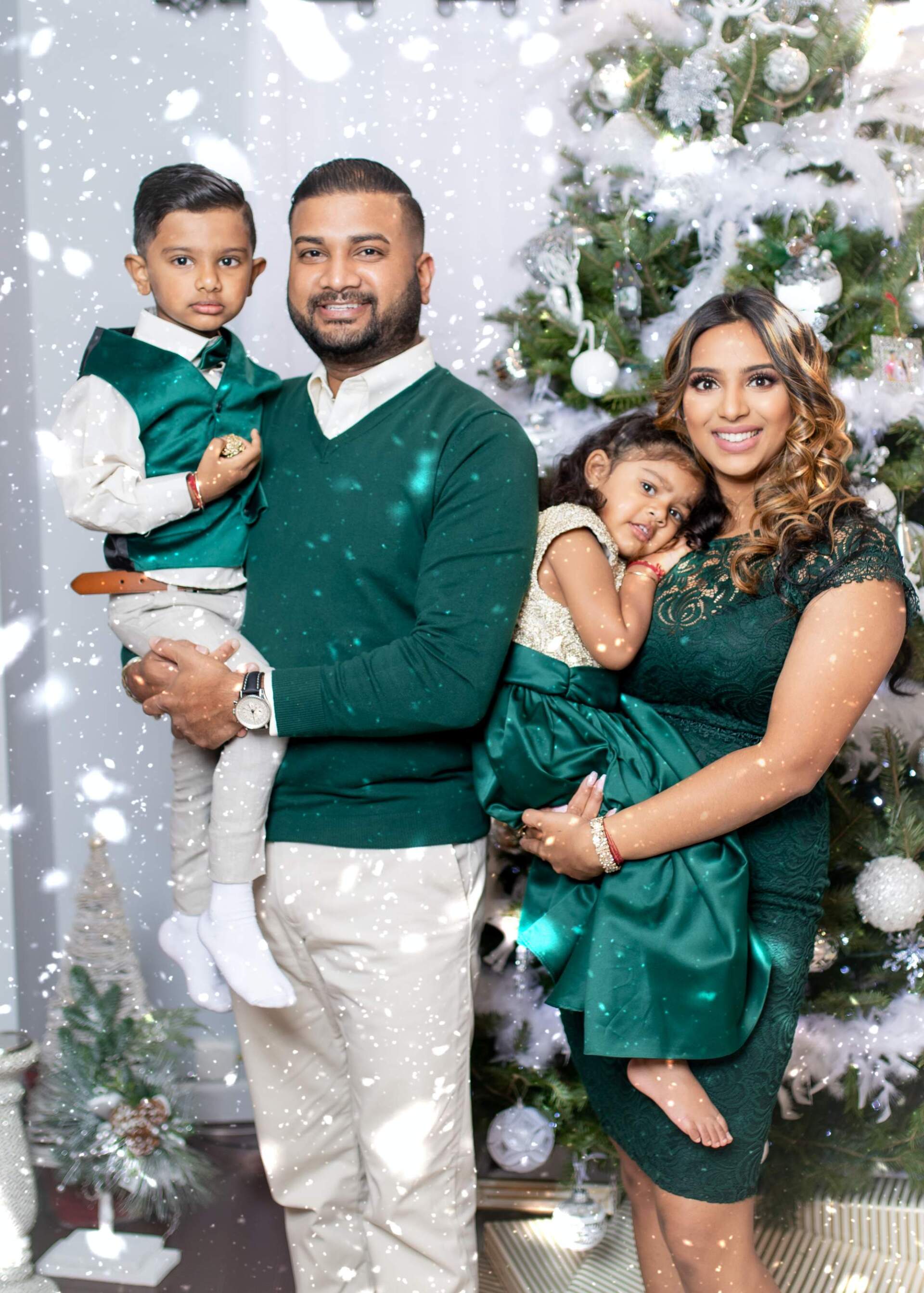 Family Christmas Photos NYC | NY Fun Family Christmas Photos | Cute Unique Family Christmas Photos NY |  Professional Family Christmas Photos | Creative Holiday Family Photos in New York | christmas family photo shoot